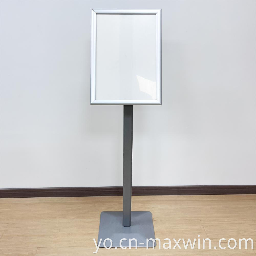 Iṣalaye Kaadi Apẹrẹ Custom Cardboard Advertising Display Stand